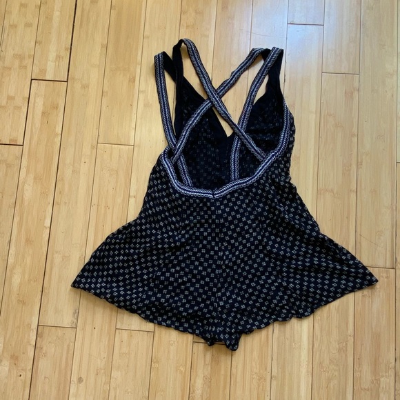 Boho Strappy Back Romper - Picture 2 of 5